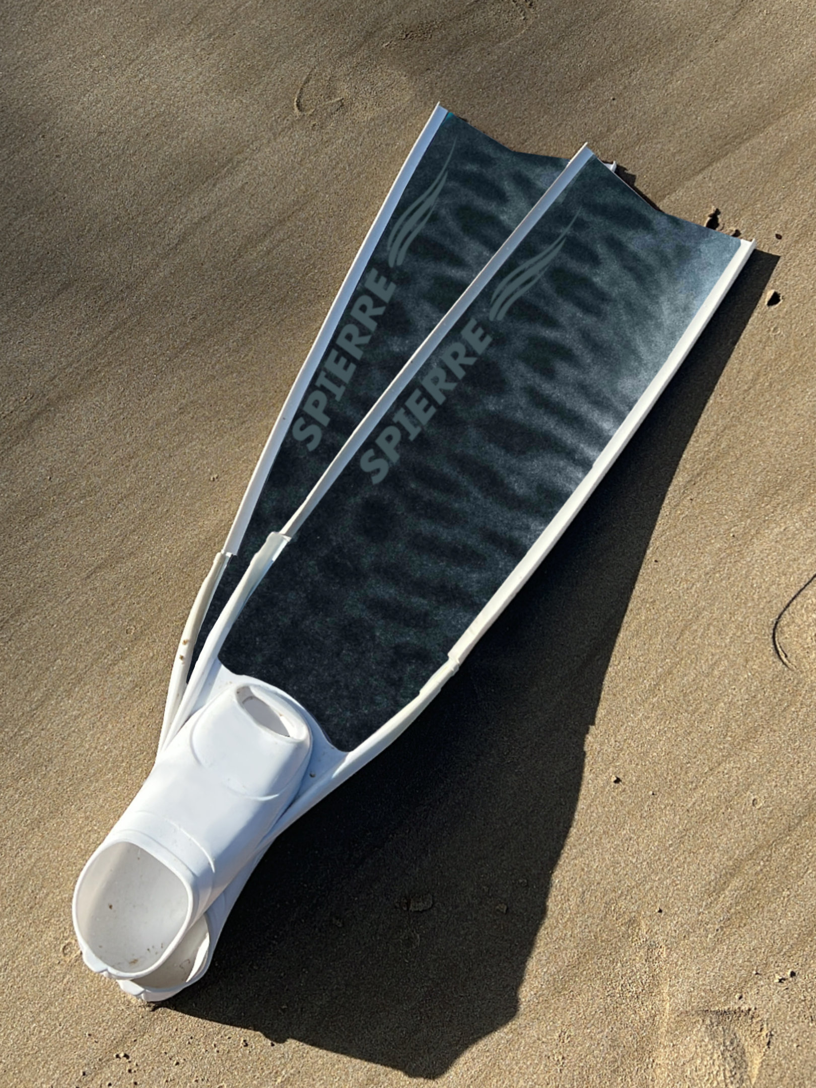 Spierre Carbon Art Tiger Shark Design with White Branding
